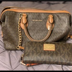 Previously used MK purse & wallet